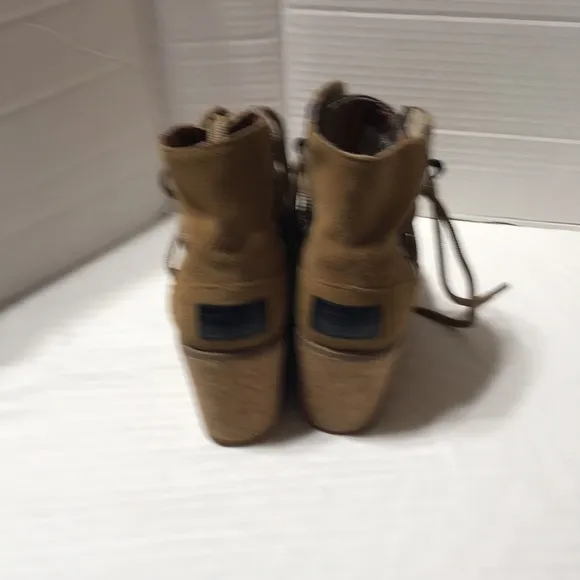 Pendleton suede leather wedge boots. EUC