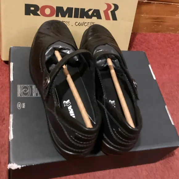 Romika | Comfy Leather Mary Jane Cassie 50 Shoes Black | 39