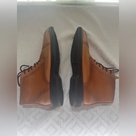 SAKS FIFTH AVENUE Men Perforated Leather Boots Cap Toe Size 10
