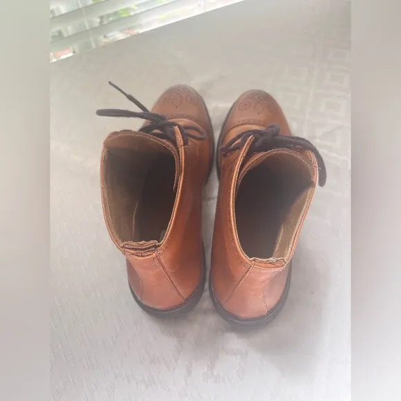 SAKS FIFTH AVENUE Men Perforated Leather Boots Cap Toe Size 10