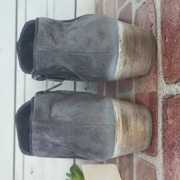 Sam Edelman Petty Grey Suede Leather Distressed Women's Ankle Bootie Boot 9