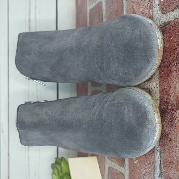 Sam Edelman Petty Grey Suede Leather Distressed Women's Ankle Bootie Boot 9