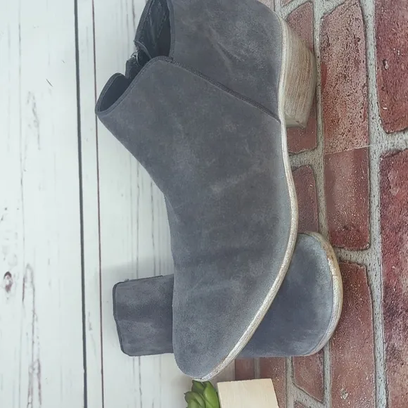Sam Edelman Petty Grey Suede Leather Distressed Women's Ankle Bootie Boot 9