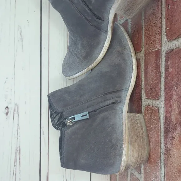 Sam Edelman Petty Grey Suede Leather Distressed Women's Ankle Bootie Boot 9