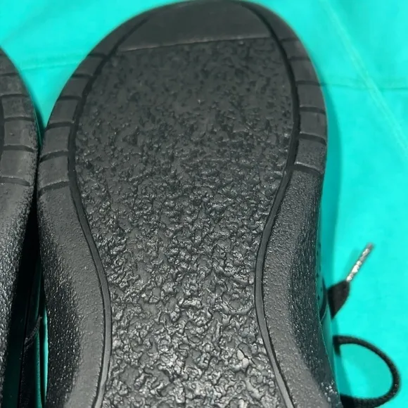 SAS Freetime black leather women’s walking shoes. Size 9.5