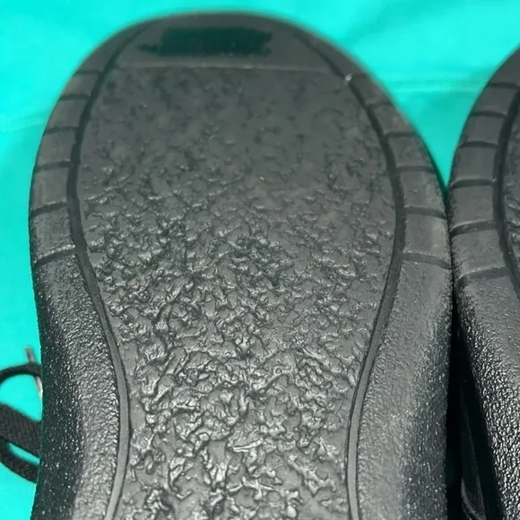 SAS Freetime black leather women’s walking shoes. Size 9.5