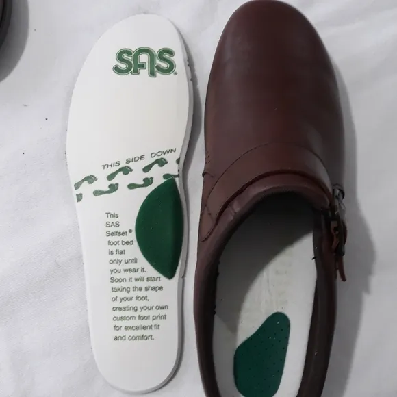 SAS San Antonio Shoemaker Leather Slip On Brown Shoes Bukle Clogs Size 10 1/2 M