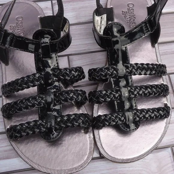 SIZE 3. Oshkosh B'gosh woven patent pu leather straps sandals.