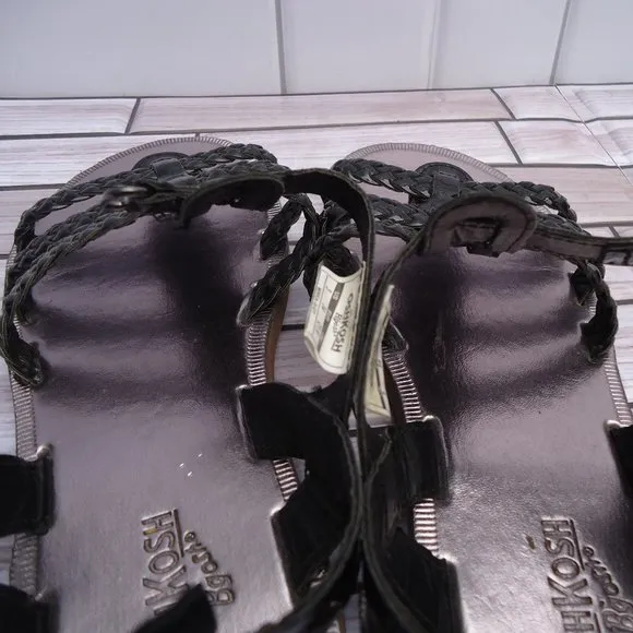 SIZE 3. Oshkosh B'gosh woven patent pu leather straps sandals.
