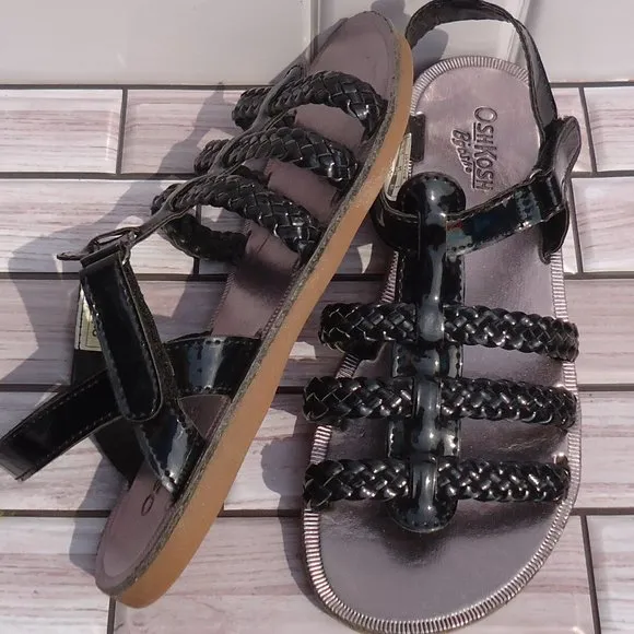 SIZE 3. Oshkosh B'gosh woven patent pu leather straps sandals.