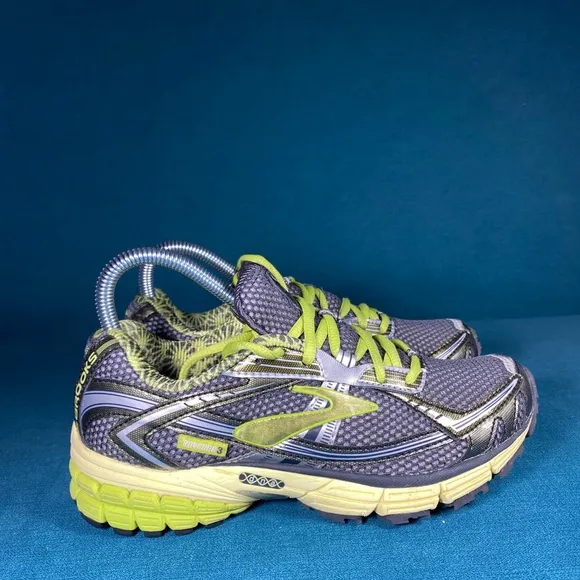 Size 6.5 - Women’s Brooks Ravenna 3 multicolor shoes