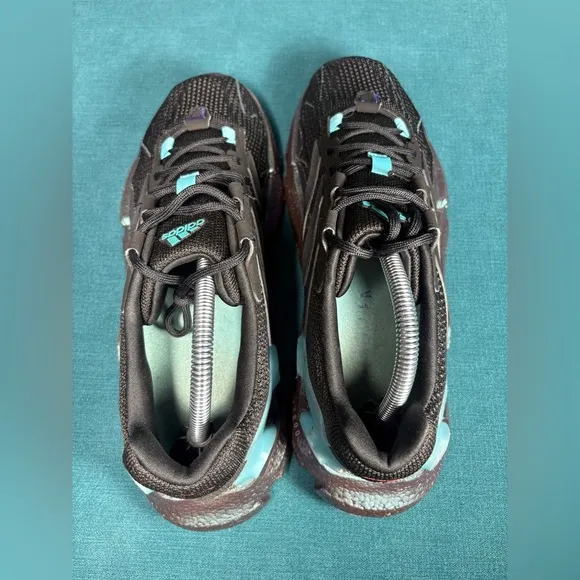 Size 9 - Men’s Adidas X900|4 black pulse shoes