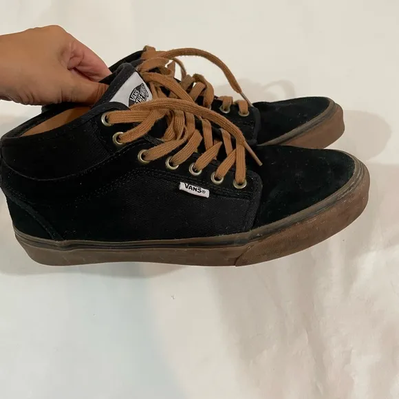 Size 9.5 VANS‎ chukka Skate Mid Black gum sole
