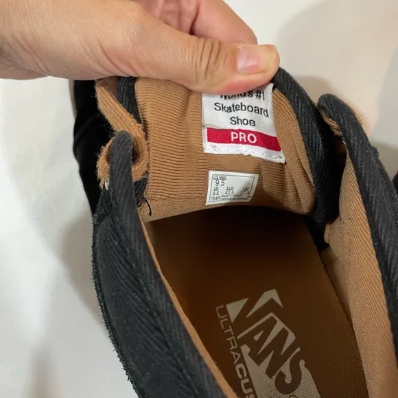 Size 9.5 VANS‎ chukka Skate Mid Black gum sole