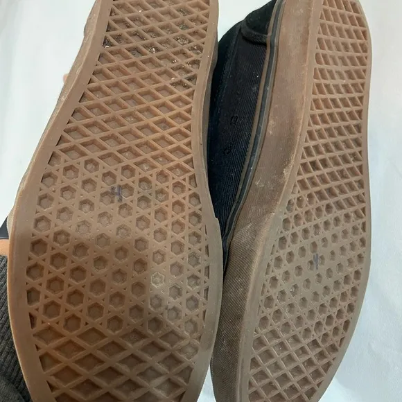 Size 9.5 VANS‎ chukka Skate Mid Black gum sole