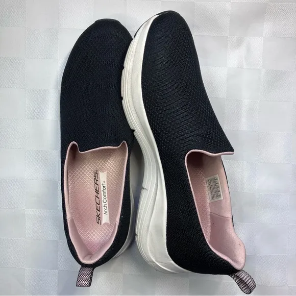 Skechers Arch Comfort Podiatrist Certified Black Slip On Athletic Shoes, 9