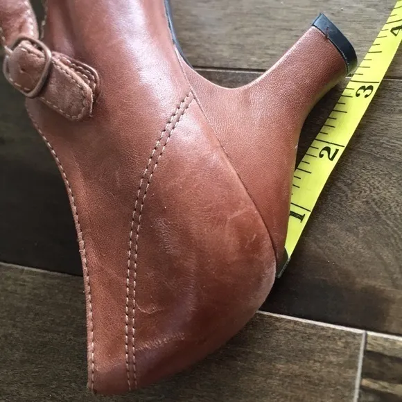 Sofft T-Strap Brown Heels‎ 8.5 M NWOT