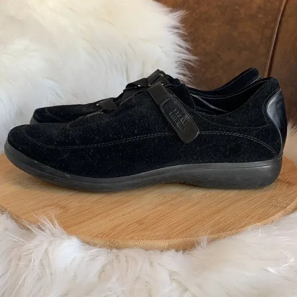 Stuart Weitzman || Black Suede Leather Slip On Sneakers 9.5 M