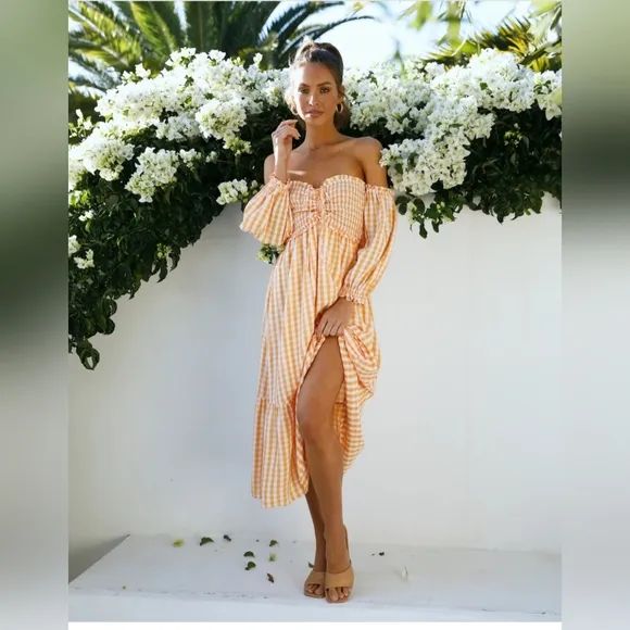 STUNNING MIDI DRESS