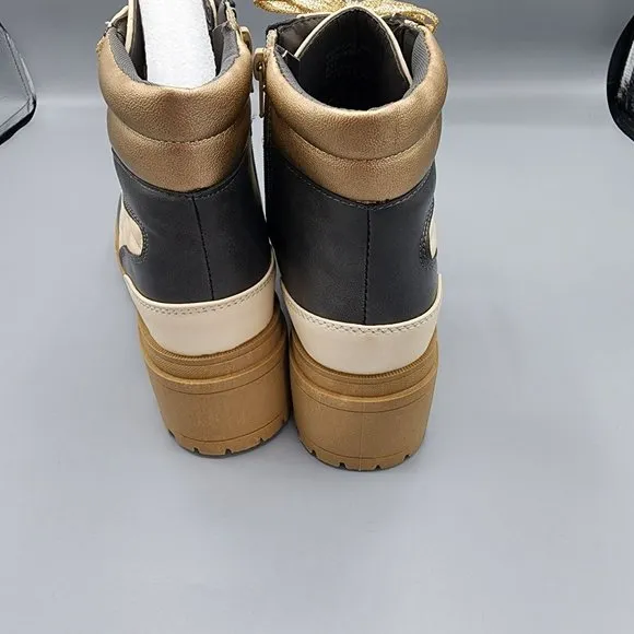 Sugar calling hiker NIB black cream gold color block lug sole boots woman's 8M