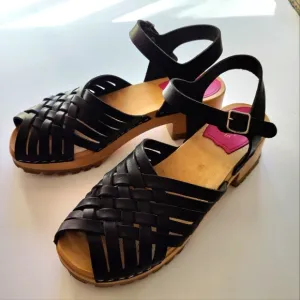 Swedish Hasbeens Woven Black Leather Clog Chunky heel Sandals Eu 40 US 9