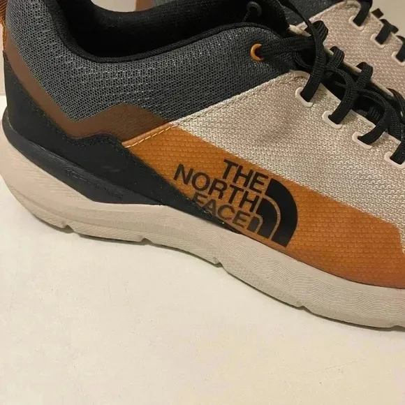 The North Face Homme Sehn LowUrban Explorez . Great colors in good conditions
