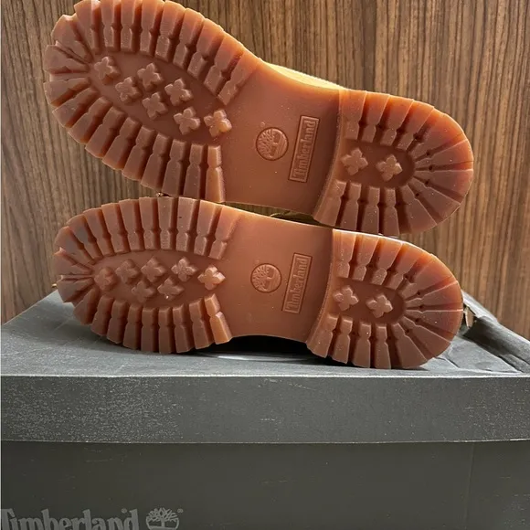 Timberland boots, wheat classic (construction boot). Size 5.5 junior.