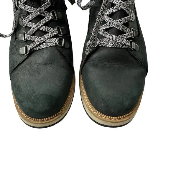 Toms Mesa Waterproof nylon boots women’s size 8