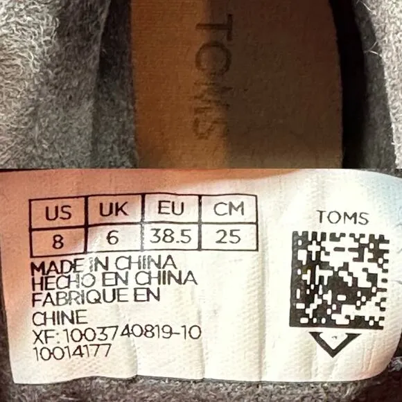 Toms Mesa Waterproof nylon boots women’s size 8