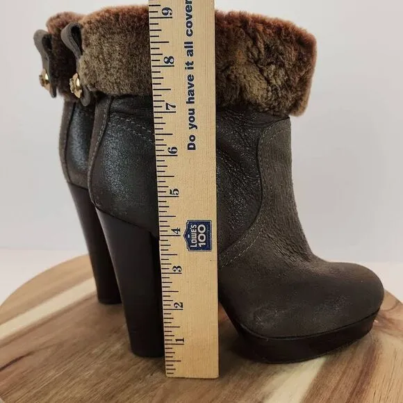 Tory Burch Sebastian Ankle Boots Size 7 M Distressed Brown Leather Real Shearlin