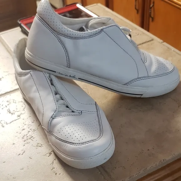 Travis Mathew size 9 Golf Shoes