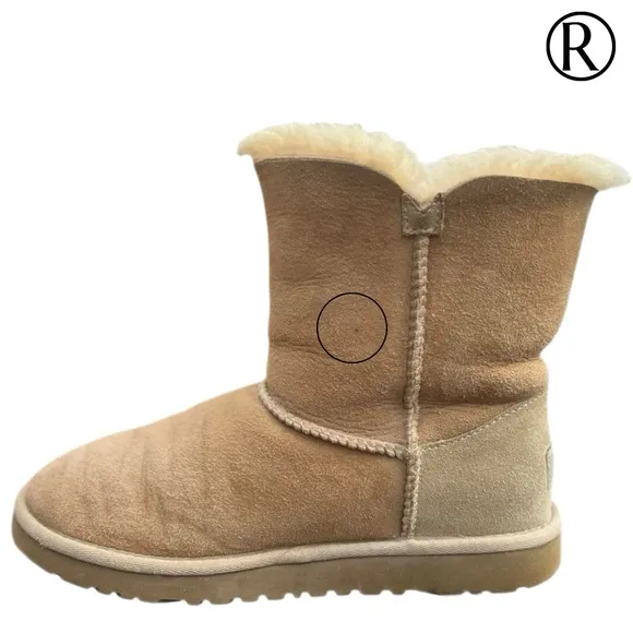 UGG  Bailey Button Classic Short Tan Boots - 5Y