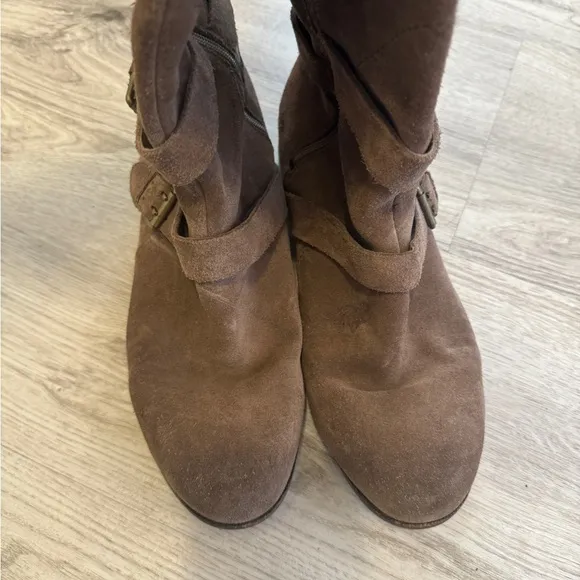 UGG Brown Boots with Suede Finish