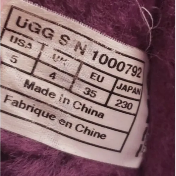 UGG Classic Glitter Boots Big Girls Size 5, Style 1000792 Purple/Grape Sparkle
