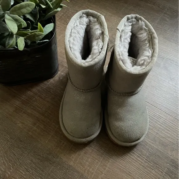 Ugg Classic II boots metallic shimmer