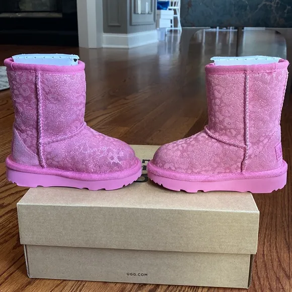 UGG Classic ll Glitter Leopard Boots