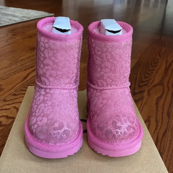 UGG Classic ll Glitter Leopard Boots