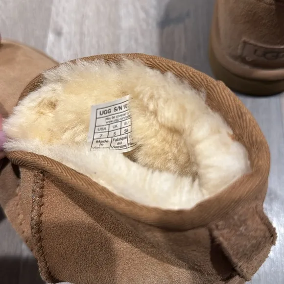 Ugg Classic Mini II Boots