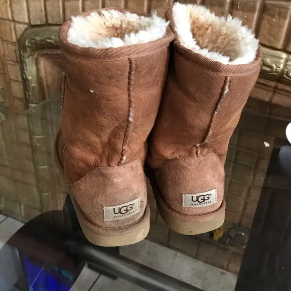 UGG classic shorts boots