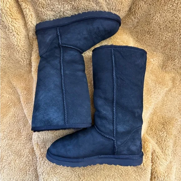 Ugg Classic Tall Black Boots Women’s Size 7