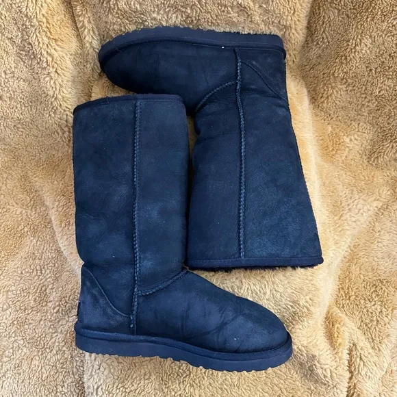 Ugg Classic Tall Black Boots Women’s Size 7