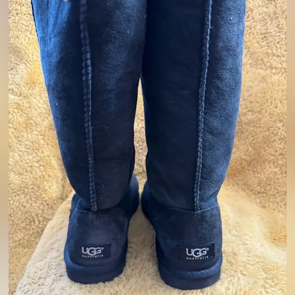 Ugg Classic Tall Black Boots Women’s Size 7