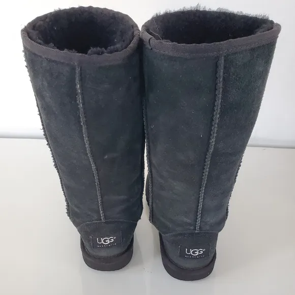 UGG Classic Tall Boots Size 4