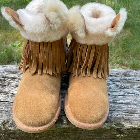 Ugg Darlala classic slip on chestnut boots size 5 juniors 6.5 woman’s