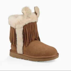 Ugg Darlala classic slip on chestnut boots size 5 juniors 6.5 woman’s