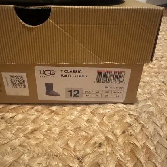 UGG Kids Classic Gray Boots 12 Good Used Condition