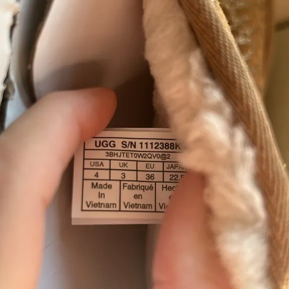 UGG Kids Classic ll Glitter leopard cheetah boots