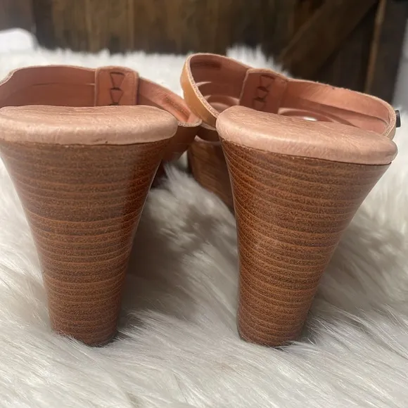 UGG Mattie Platform Wedge Sandals