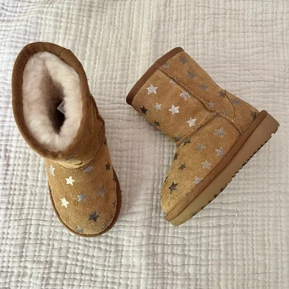 UGG | NWT Tan Classic UGGPure Metallic Star Boots