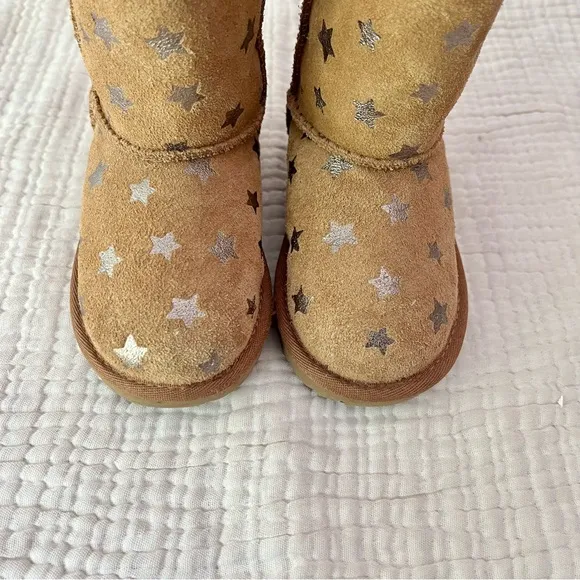 UGG | NWT Tan Classic UGGPure Metallic Star Boots